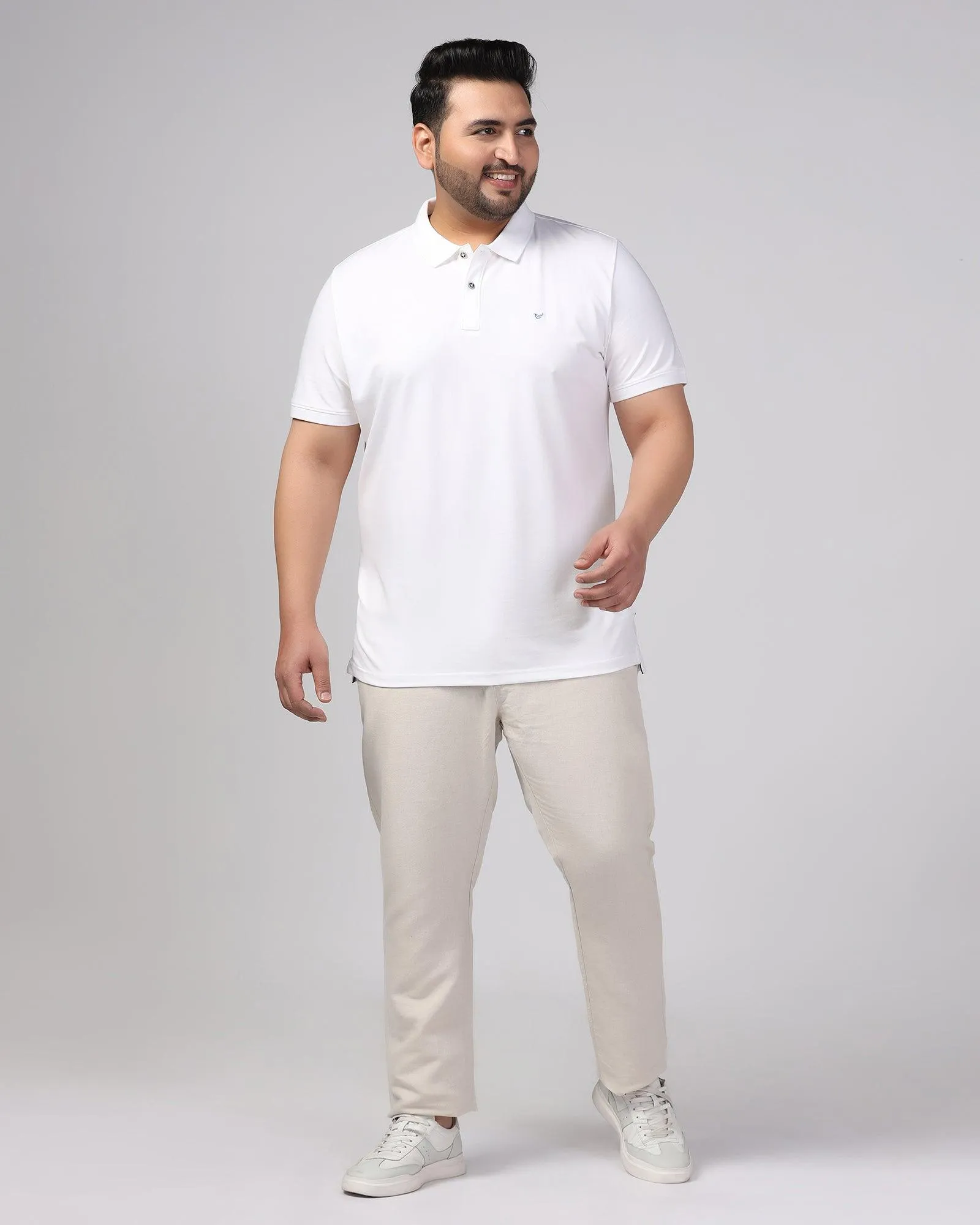 Must Haves Polo White Solid T-Shirt - Yuki