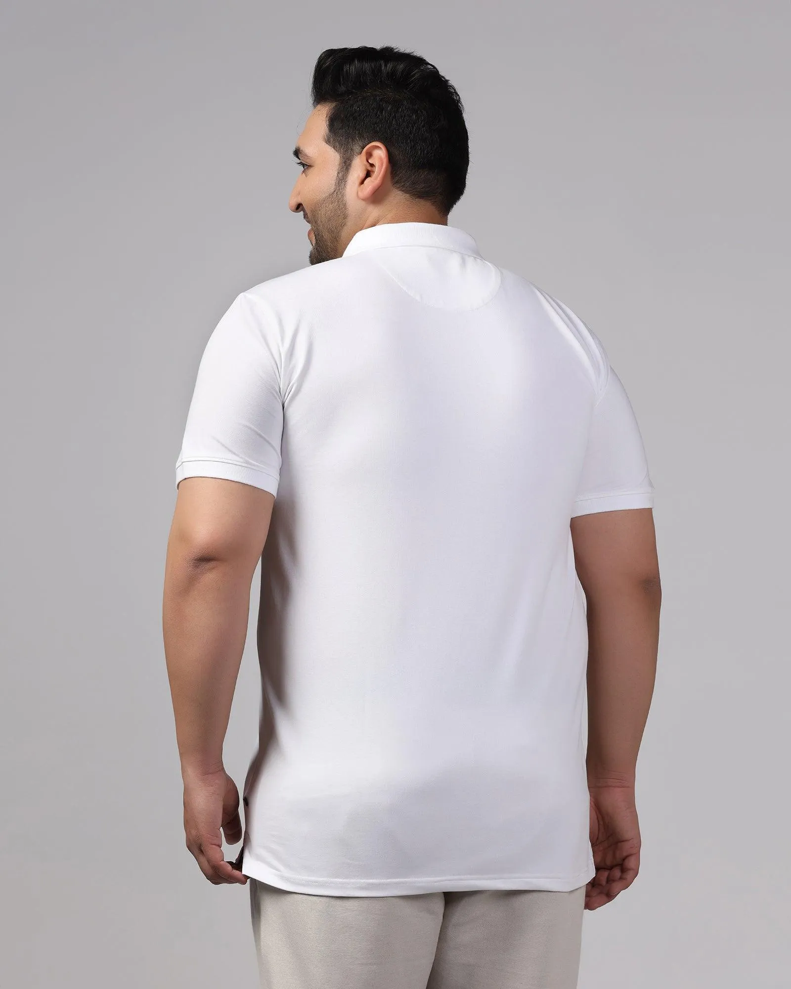 Must Haves Polo White Solid T-Shirt - Yuki