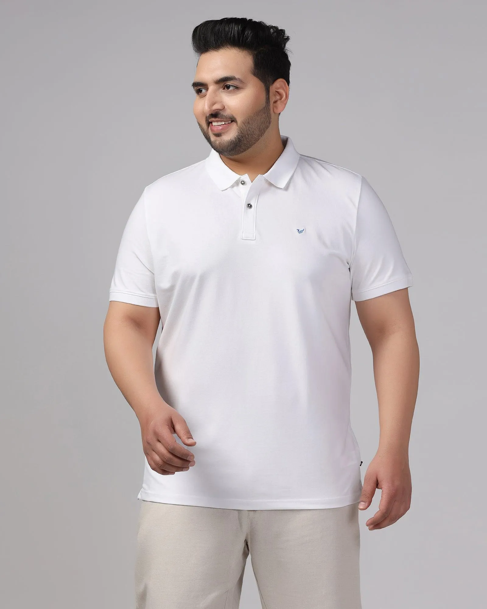 Must Haves Polo White Solid T-Shirt - Yuki